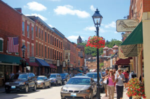Galena’s historic Main Street curves past more than 100 shops, restaurants and attractions. Photo courtesy of the Galena/Jo Daviess County Convention & Visitors Bureau.