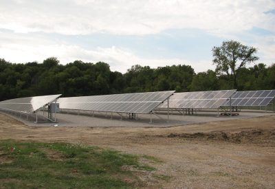 Dairyland Power, a generation and transmission cooperative serving co-ops in Illinois and three other states, ­continues to diversify its power supply options by adding more solar power from facilities like this one in Galena, Ill. The co-op’s energy mix resources include coal, natural gas, hydro, wind, biomass, landfill gas, animal waste and solar.